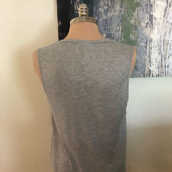 NWT Haute Hippie Light Heather Grey Sleeveless V-Neck Side Slit Modal Shirt - Picture 3 of 10